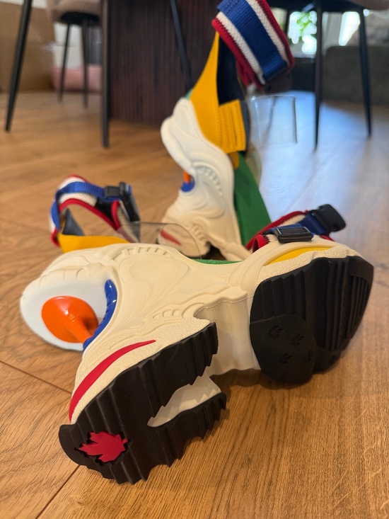 DSQUARED2 Shoes - DSquared2 Spring Summer 2018/19 Runway “The Giant Heel Sneaker Sandal”